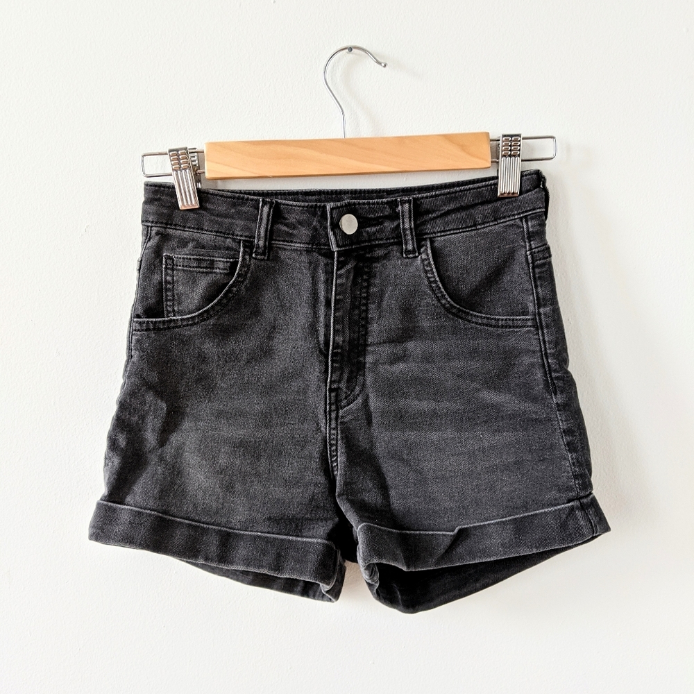 H&M High Waisted Black Folded Hem Shorts